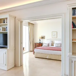 Buckingham & Lloyds - , Cannes France